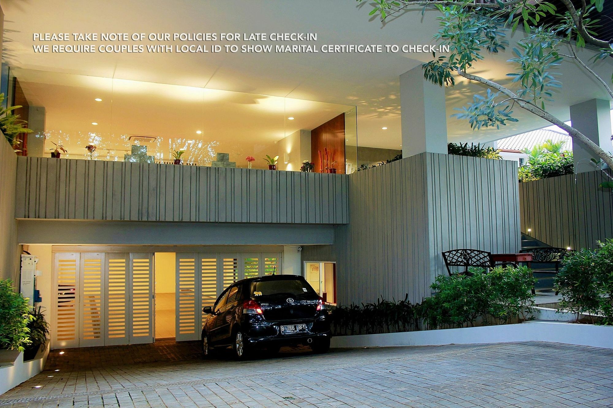Zen Rooms Patra Kuningan Syariah Jakarta Exterior photo